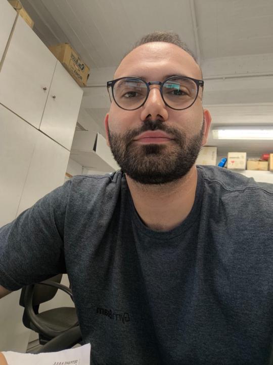 Κώστας Νικολαου