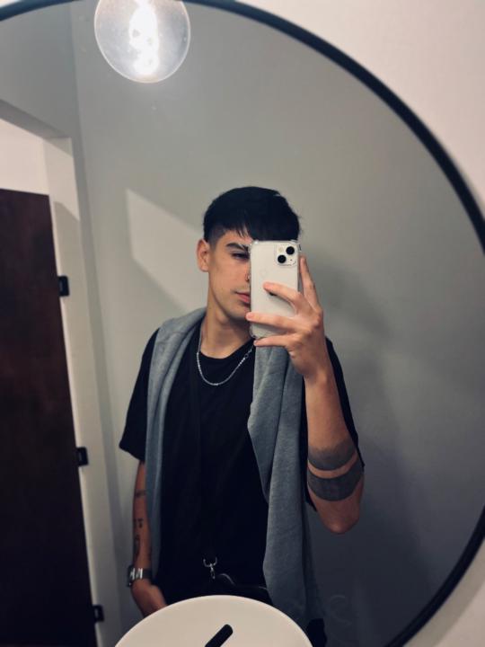 Alejandro Alee Morenoo