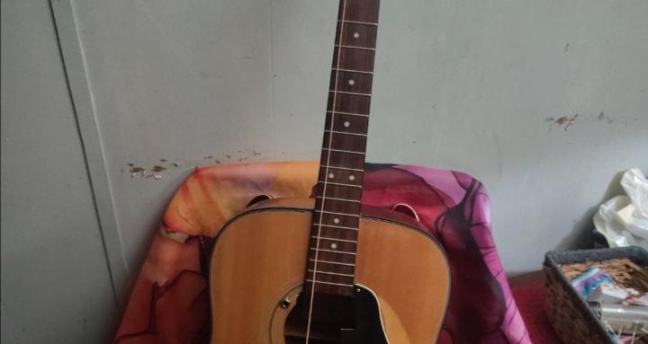 Leadbelly custom guitar 
