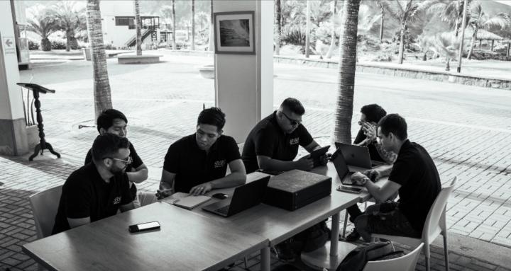 UNIVERSIDAD VIVIR DEL TRADING