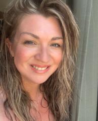 Naomi Angus