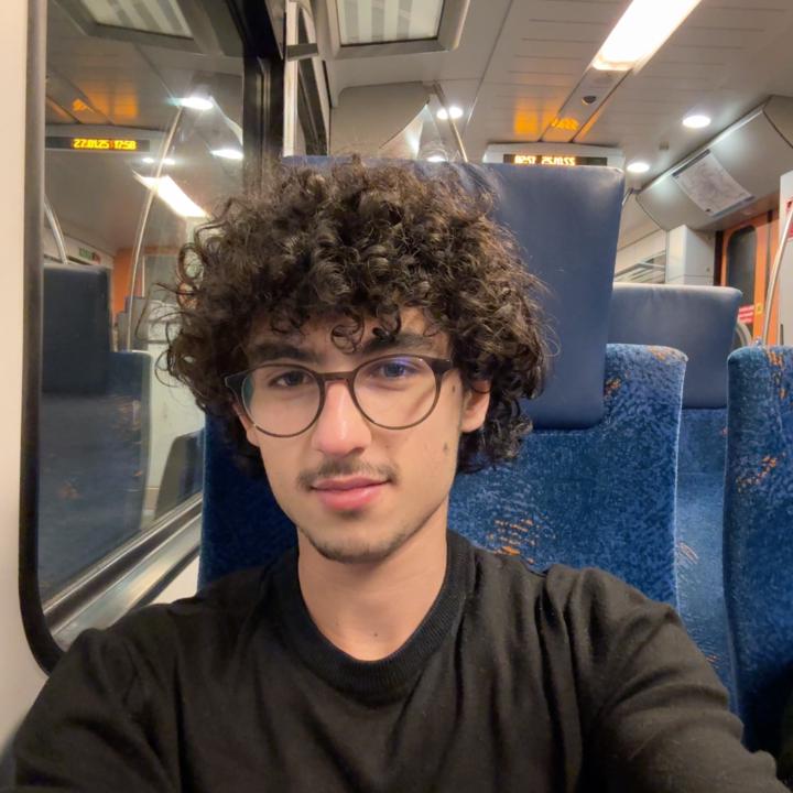 Adam Bhamdouni