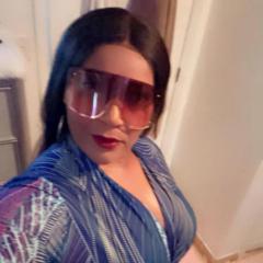 Nadine Tina