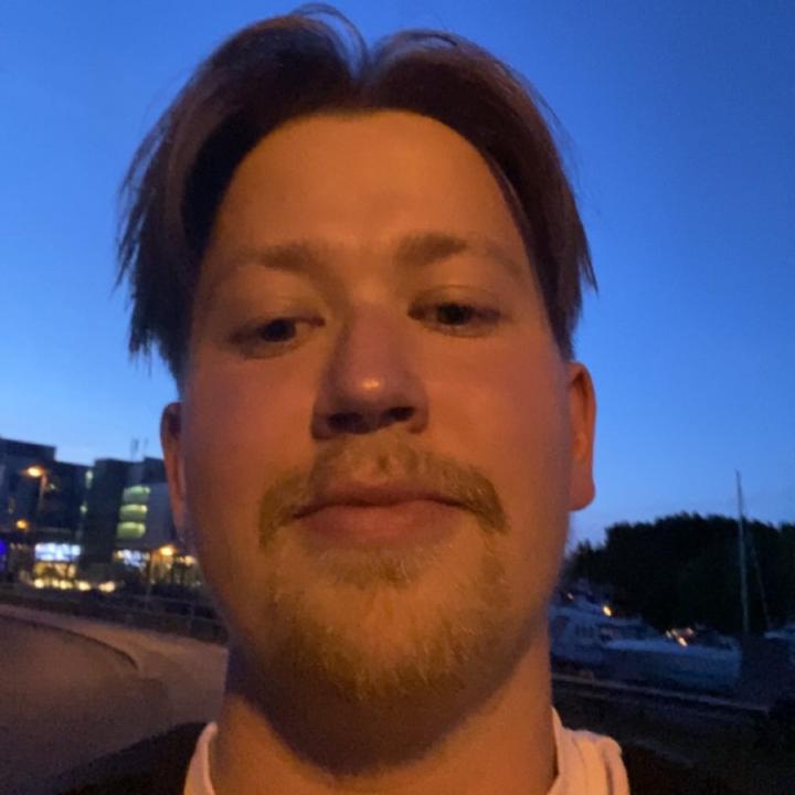 Niklas F Gjerlöw