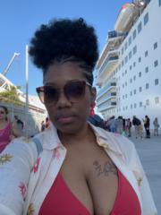 Niasia White