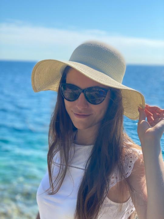 Dorottya Eszes