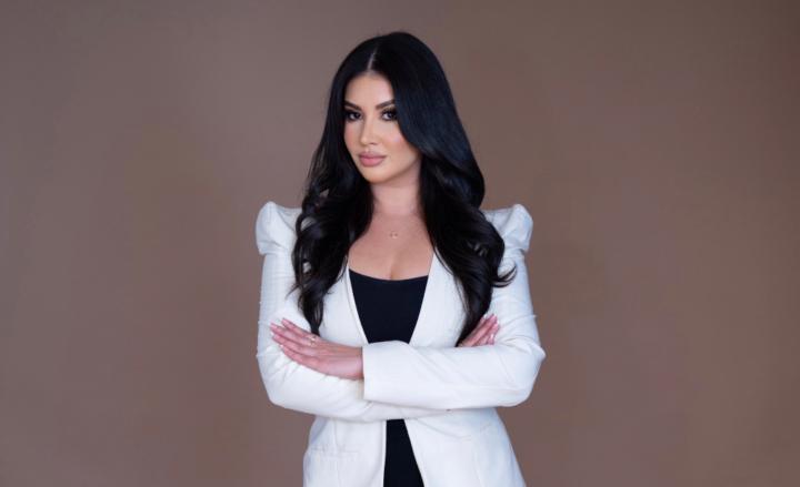 Cassandra Barron