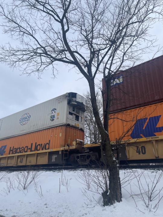 Switching trains. 🚂❤️