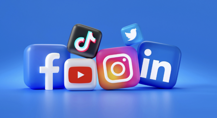 The 5-Day Challenge - Day #4 - Building Your Social Media Presence