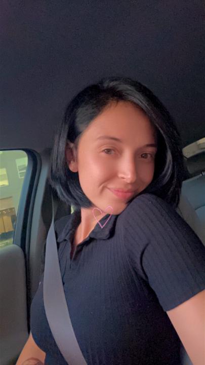 Demitria Flores