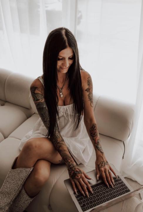 Chantel Van Steinburg