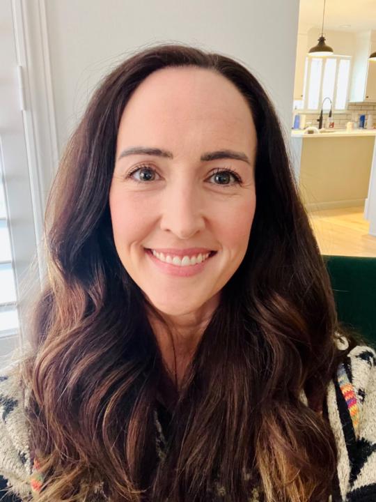 Lindsay Costa