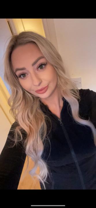 Samantha Dee