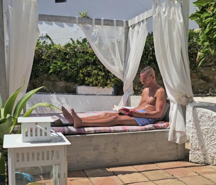 💥 Monday Again - Time to WAKE UP! 👊