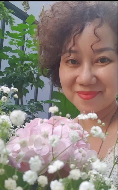 Tuyết Vũ