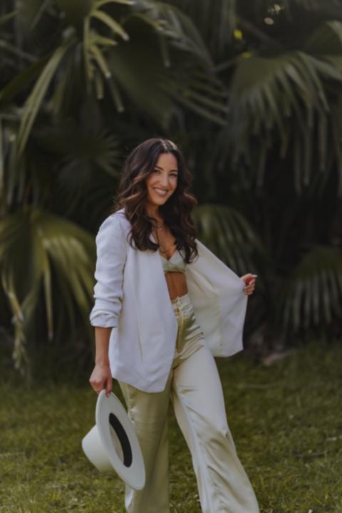 Alexa De León