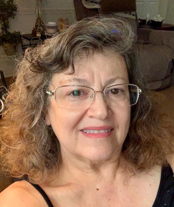 Leslie Perenich