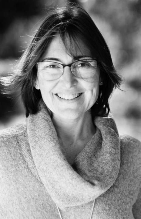 Renata Veloso Antunes