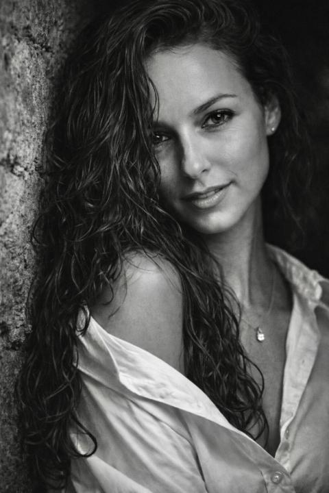Anais Sourget