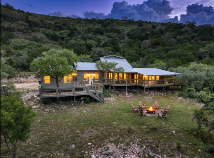 Saddleback Mountain, Leakey, TX - 35 acres