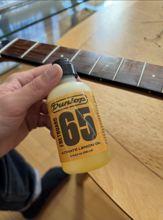 Fresh strings + lemon oil = the best feeling