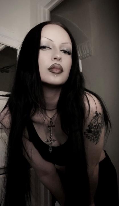 Nikki Winter