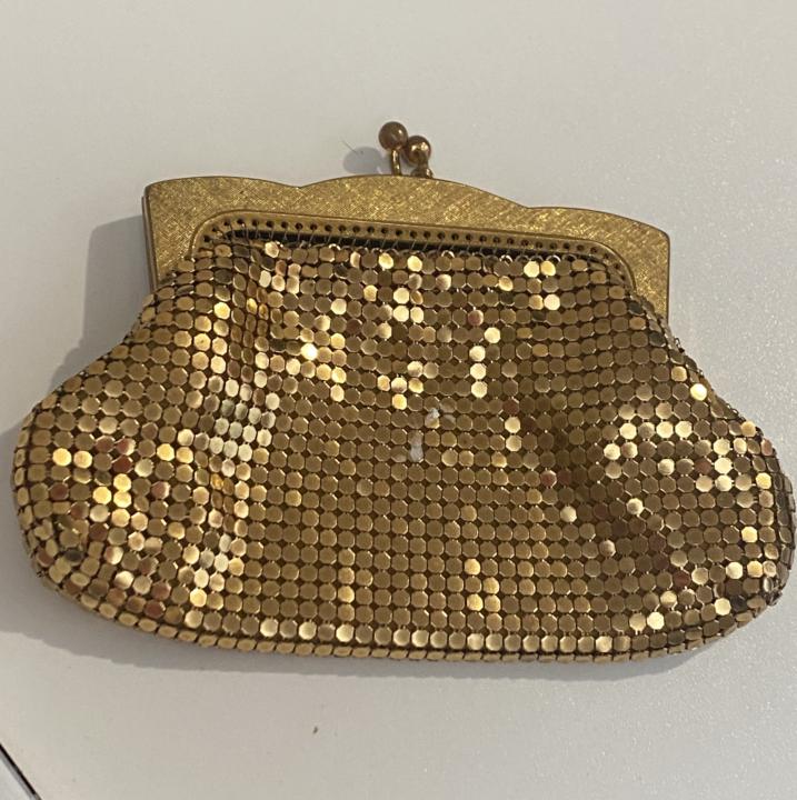 ✨ Thrift Spotlight: Vintage Mesh Purses (Oroton, Glomesh & more!)