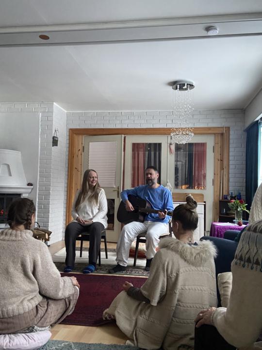 En varm hilsen fra oss🌹