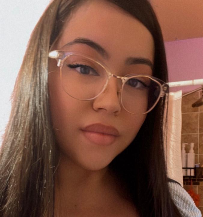 Janelle Arizmendi