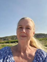 Anita Den Hertog