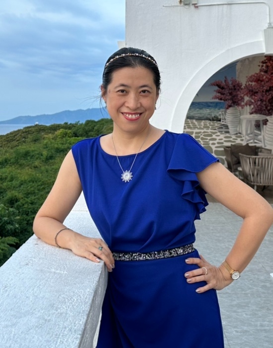 Julia Feng
