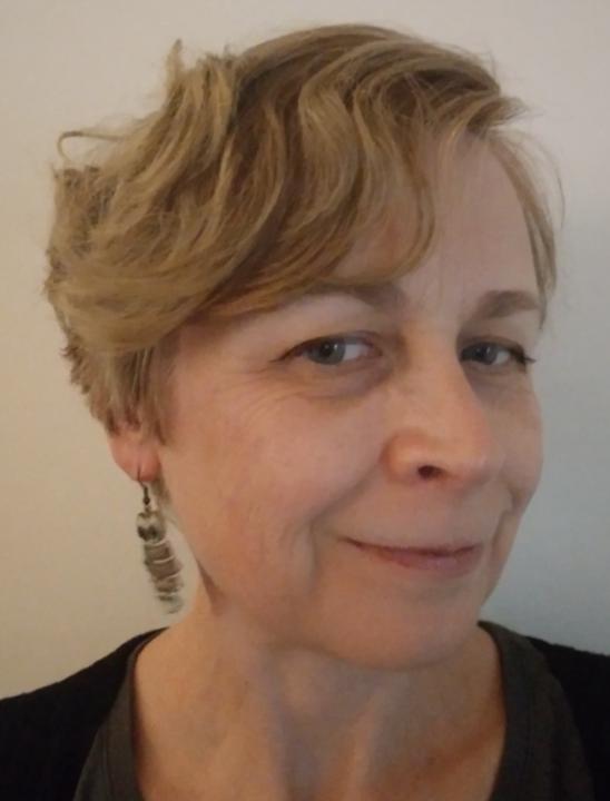 Deb De Lloyd