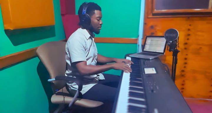Storexx Keyboard Lesson