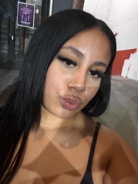 Kelis Rosario