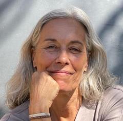 Kat Dumez