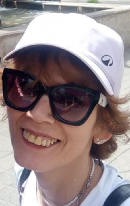 Karina Veronica Casola