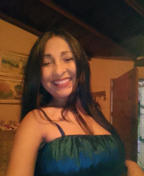 Reyna ynes González