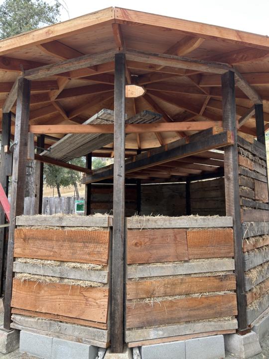 Decagon cobin with loft