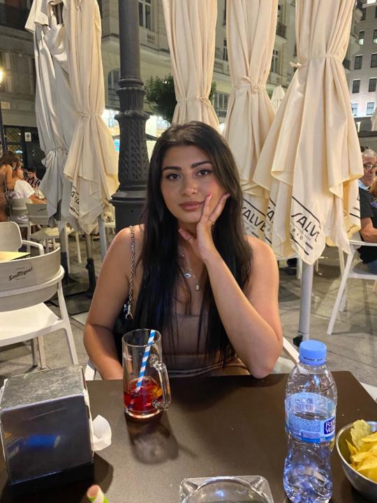 Ava Vaziri