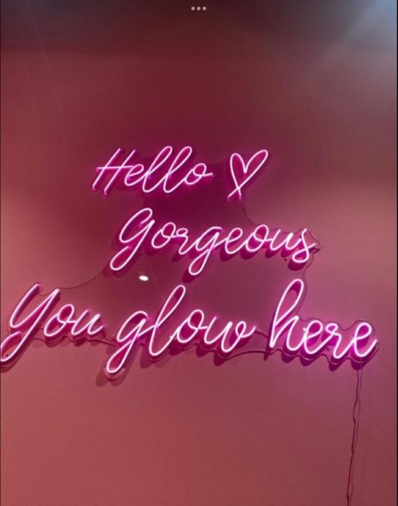 C esthetics Glow and thrive