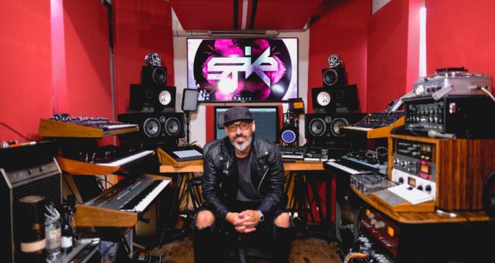 Full Time Music Producers