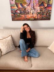 Qeisa by Isabel Lopez