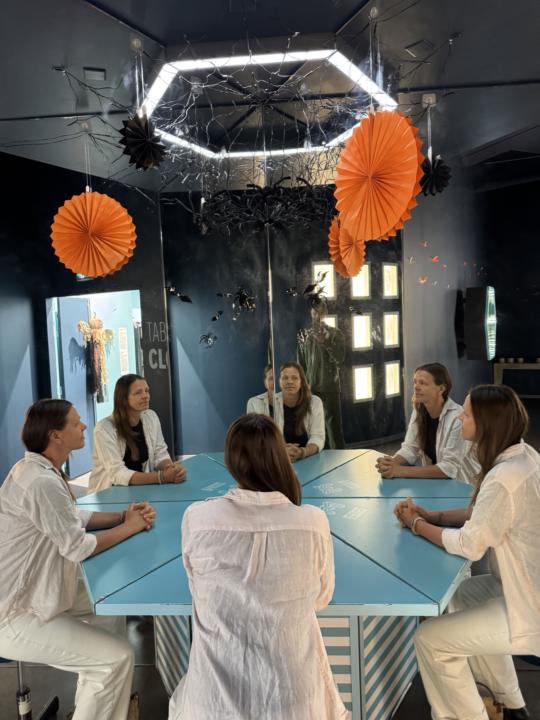 Warum es hier gerade stiller ist 🤍 Why it’s been quieter here