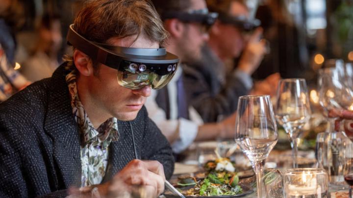 Immersive Tech in Dining: AR Menus, Global Adoption, and Strategic Implementation