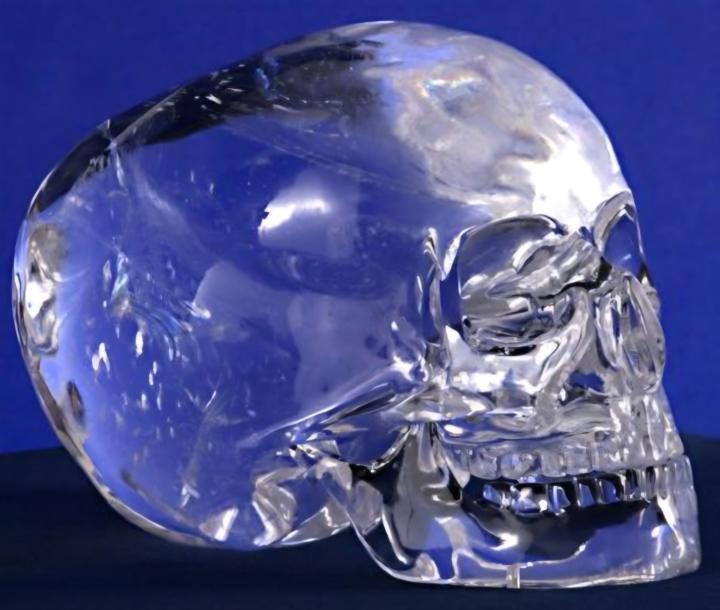 La calavera de cristal