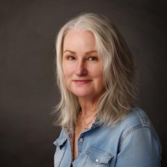 Jo Lyons
