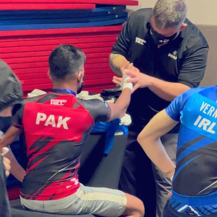 Abubakar The golden sparrow