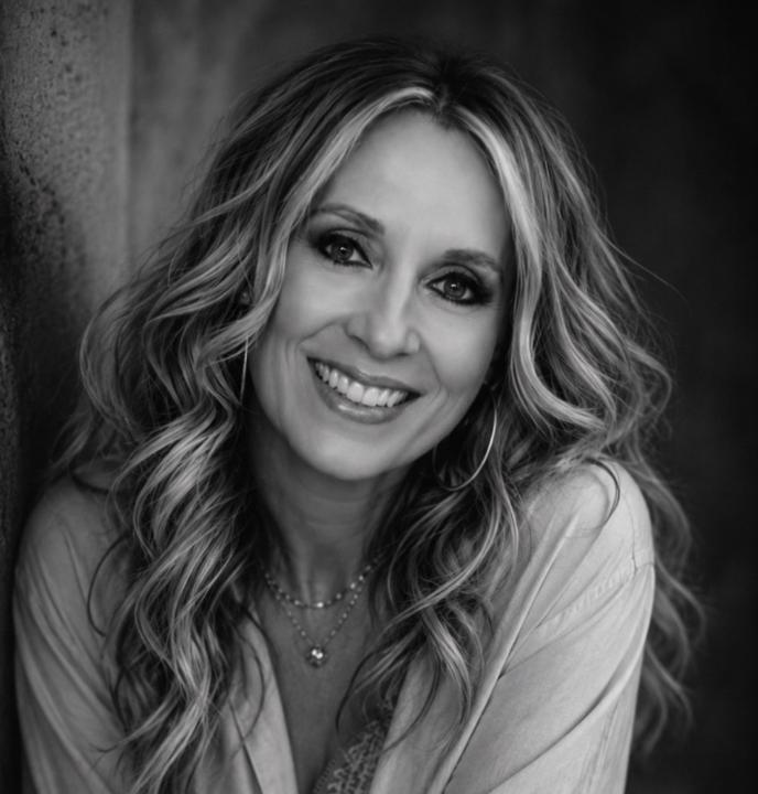 Angela Dauphin