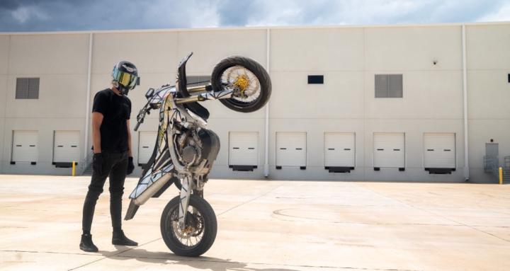 Gixxer Brah University
