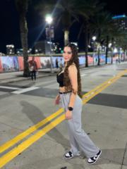 Andrea Leon